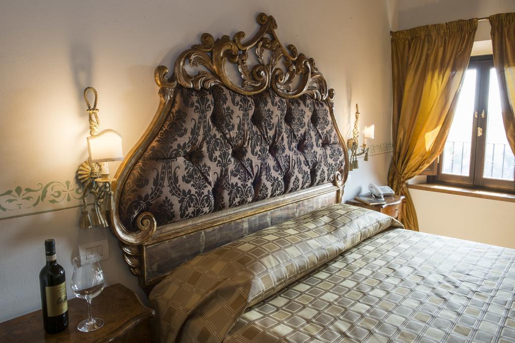 Отель Palazzo Pacini Колле-ди-Валь-д'Эльса Номер фото